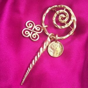 VINTAGE Matte Whimsical Charm Brooch